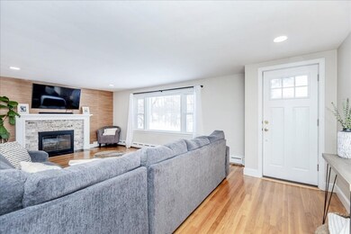 130 Chapman St, Dracut, MA 01826 - photo 7