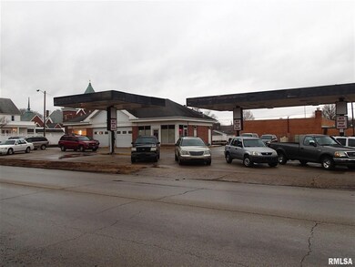 103 S Logan St, Lincoln, IL 62656 - photo 2