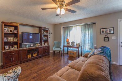 1405 W Crane-7