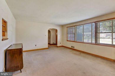 2219 Iverson St, Temple Hills, MD 20748 - photo 5