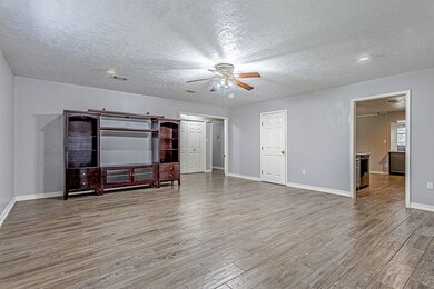 9706 Santa Monica Blvd, Houston, TX 77089 - photo 3