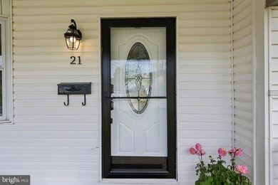 21 Sycamore Dr, Burlington, NJ 08016 - photo 4