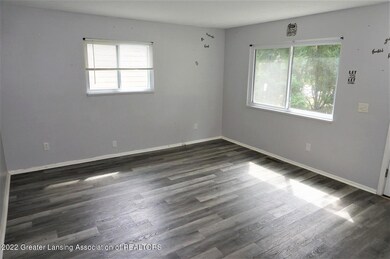 3202 W Jolly Rd, Lansing, MI 48911 - photo 2