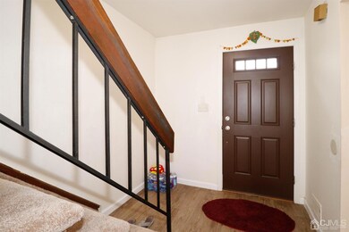 47 Highview Dr, Woodbridge, NJ 07095 - photo 4