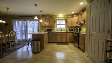 223 Murray Ave, Delmar, NY 12054 - photo 4