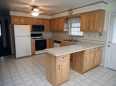 Cafeteria/Kitchen.
