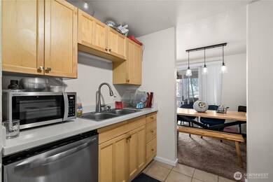 20032 66th Place W unit B3, Lynnwood, WA 98036 - photo 6