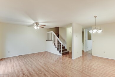 007_Living & Dining Room
