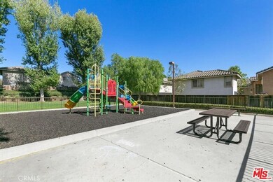 1050 Harbor Heights Dr unit I, Harbor City, CA 90710 - photo 6