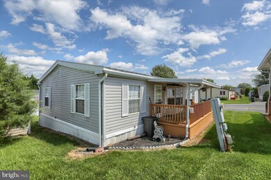 110 Clearfield Ct E, Lancaster, PA 17603 - photo 2