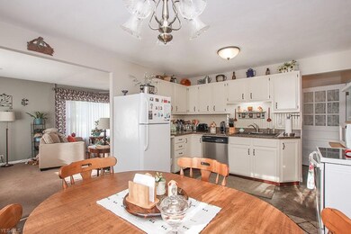 2487 E 39th St, Lorain, OH 44055 - photo 7