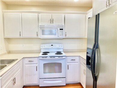 210 Camellia Ct, Brunswick, GA 31520 - photo 4