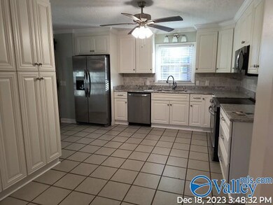 204 Monterey Cir, Gadsden, AL 35901 - photo 6