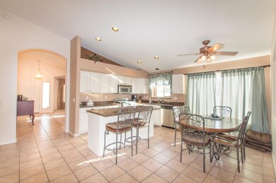06 Kitchen