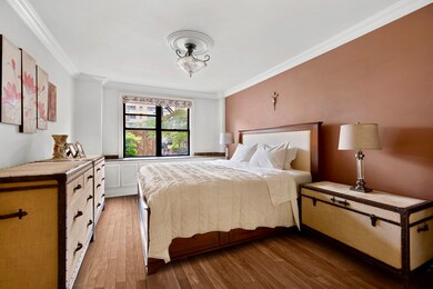 301 E 62nd St unit 2K, New York, NY 10065 - photo 6