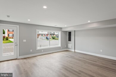 650 W 11th St unit A, Front Royal, VA 22630 - photo 7