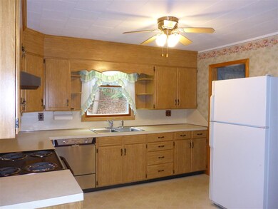 404 Chesterfield Rd, Keene, NH 03431 - photo 2