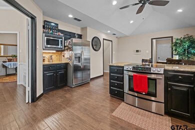 1301 Wimbledon Dr, Tyler, TX 75703 - photo 6