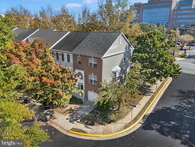 4133 Grover Glen Ct, Fairfax, VA 22030 - photo 5