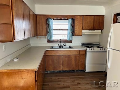 6000 W Beecher Rd unit B, Clayton, MI 49235 - photo 2