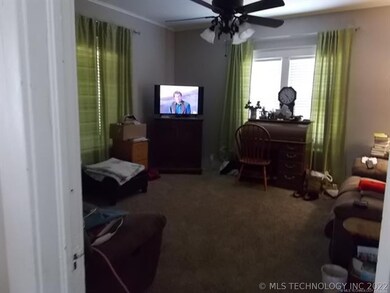 411 E 6th St, Claremore, OK 74017 - photo 4