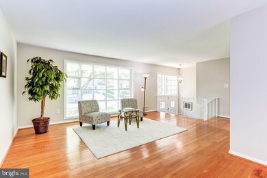 9304 Santayana Dr, Fairfax, VA 22031 - photo 5