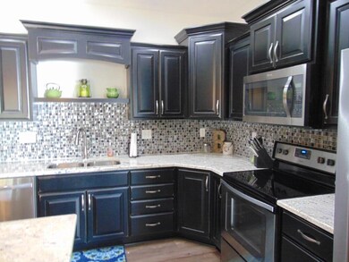 611 N Spruce St unit 4, Saint Marys, OH 45885 - photo 3