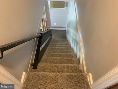 42 Rustleaf Ln, Levittown, PA 19055 - photo 5