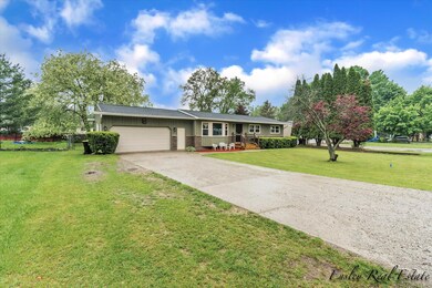 02-617-E-High-St-WindowStill-Real-Estate