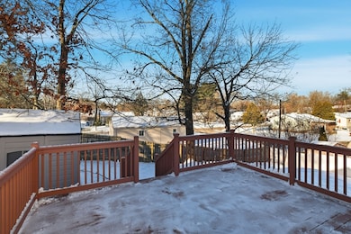 22 Pheasant Dr, Springfield, MA 01119 - photo 4