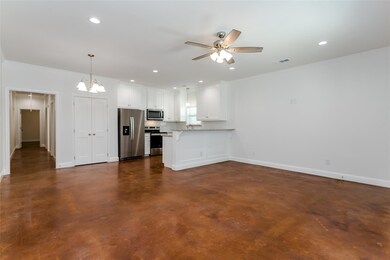 910 W Knox St unit A & B, Ennis, TX 75119 - photo 7