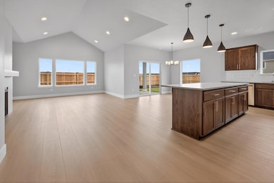 001_Redmond Single Levels_101