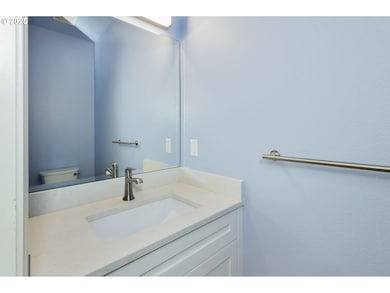 8318 N Edison St, Portland, OR 97203 - photo 6