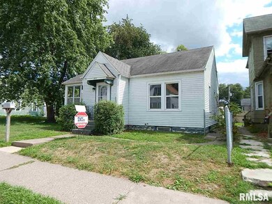 2011 W 6th St, Davenport, IA 52802 - photo 6