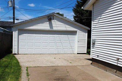 1822 W 69th St, Davenport, IA 52806 - photo 2