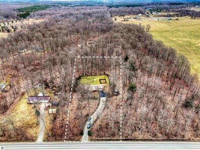 Property lines are approximate.