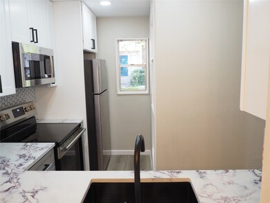 962 S Weatherred Dr unit 962, Richardson, TX 75080 - photo 5