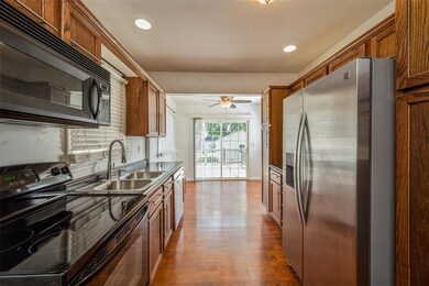 1653 8th St NW, Cedar Rapids, IA 52405 - photo 6