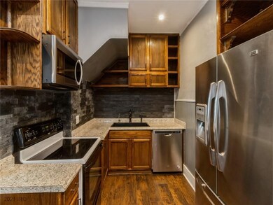 2130 SE 5th St, Des Moines, IA 50315 - photo 5