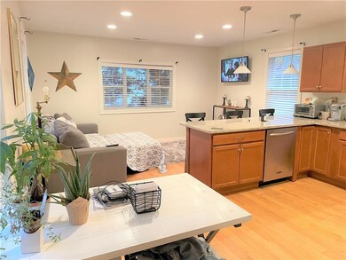 18 Vermont St, Cranston, RI 02920 - photo 4