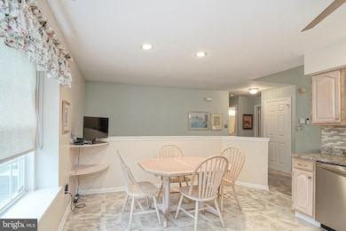 6206B Normandy Dr, Mount Laurel, NJ 08054 - photo 5