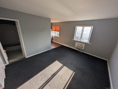 25 Saint Stephen St, Bridgeport, CT 06610 - photo 3