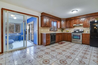 74 Chapin St, Ludlow, MA 01056 - photo 7