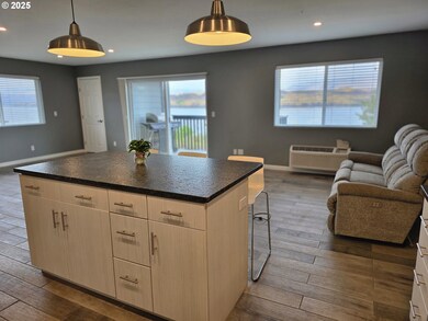 260 Lone Pine Ln unit 2, the Dalles, OR 97058 - photo 3