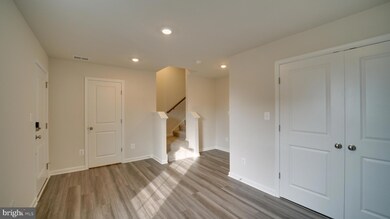 1350 Red Clover Ln, Ranson, WV 25438 - photo 6