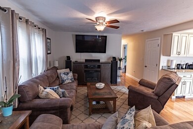 6 S Stowell St, Worcester, MA 01604 - photo 4