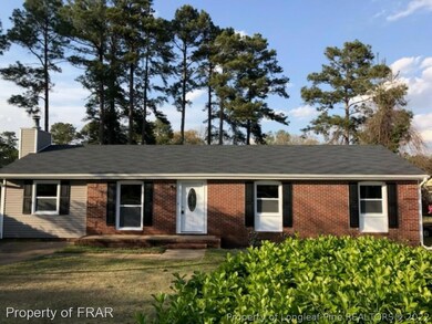 5486 Lazybrook Ct, Fayetteville, NC 28314 - photo 2