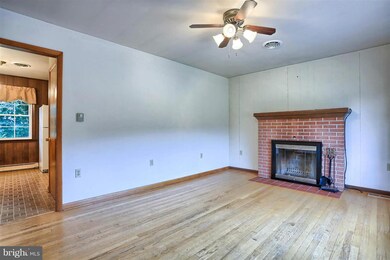 1056 Apple Way, Saint Thomas, PA 17252 - photo 6