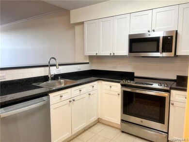 The Residences at Jefferson Place unit 718, White Plains, NY 10605 - photo 4