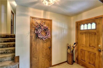 11409 W 71st St, Shawnee, KS 66203 - photo 2